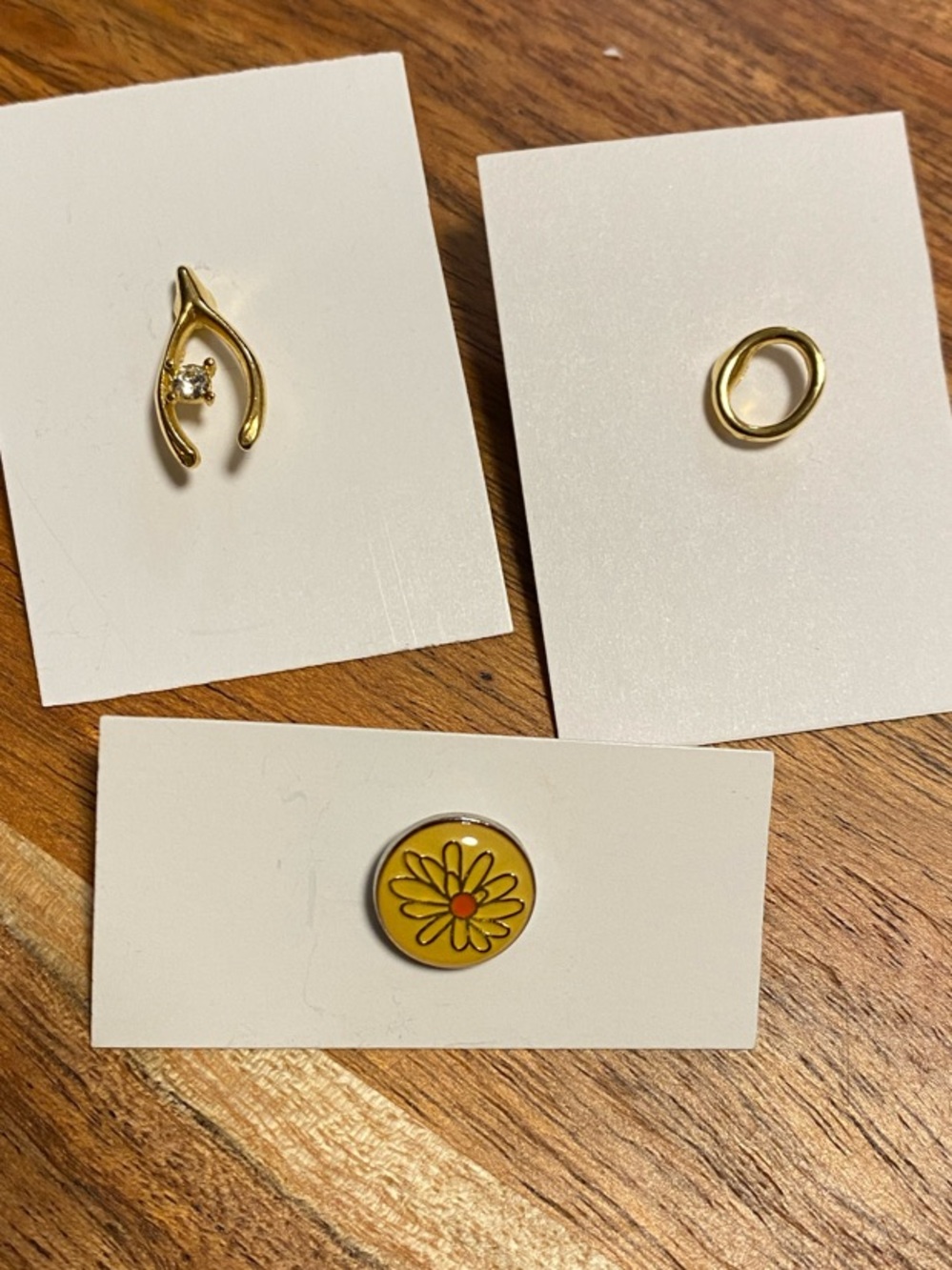 Set of 3 Gold Tone tiny Pins wishbone oval ring and daisy
